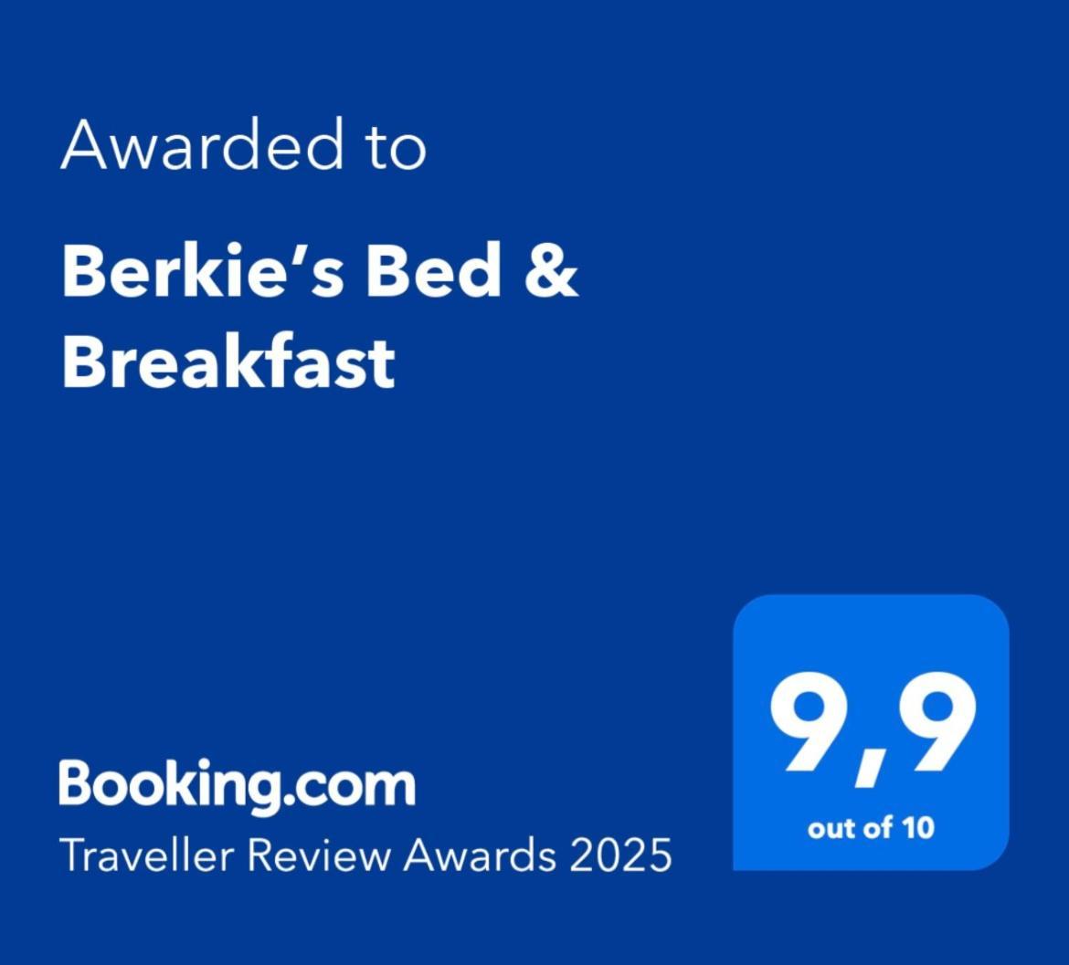 Berkie'S Bed & Breakfast Port Alberni Esterno foto